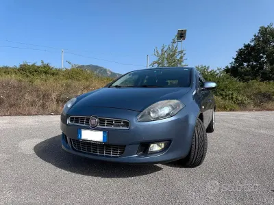 Usata Fiat Bravo 120 CV (88 kW) 2010 Bluazzurro Utilitaria