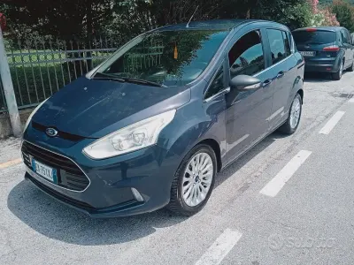 Usata Ford B-MAX Titanium 75 CV (55 kW) 2014 Grigio Monovolume