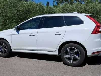 Usata Volvo XC60 R-Design Kinetic 136 CV (100 kW) 2014 Bianco SUV