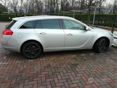 Usata Opel Insignia Cosmo 160 CV (117 kW) 2009 Grigio Station wagon