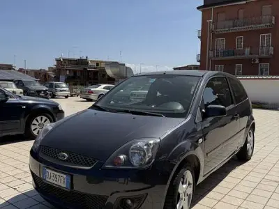 Usata Ford Fiesta Zetec 68 CV (50 kW) 2007 Utilitaria