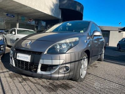 Usata Renault Scénic III Dynamique 110 CV (80 kW) 2011 Grigio Monovolume