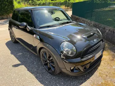 Usata Mini Cooper S 184 CV (135 kW) 2010 Nero Utilitaria