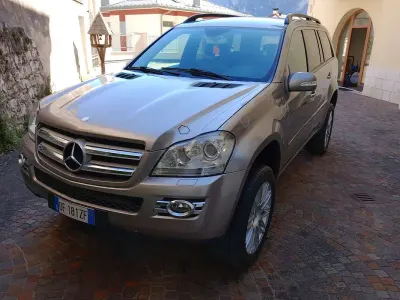 Usata Mercedes GL320 224 CV (164 kW) 2007 Grigio SUV
