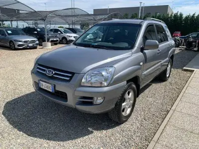 Usata Kia Sportage Active 141 CV (103 kW) 2008 Grigio SUV