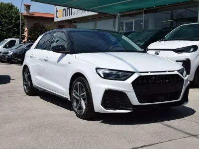 Nuova Audi A1 Ambiente 116 CV (85 kW) 2026 Bianco SUV