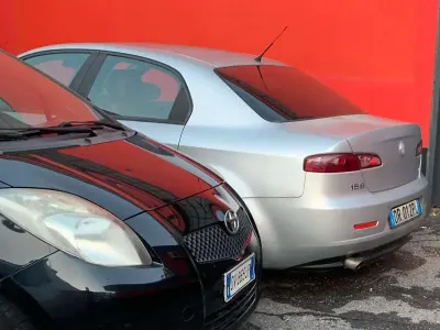 Usata Alfa Romeo 159 140 CV (102 kW) 2008 Grigio Berlina