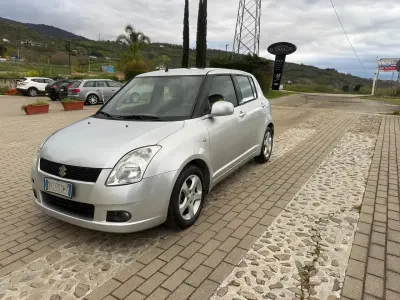 Second-hand Suzuki Swift 92 CP (67 kW) 2007 Argintiu Hatchback