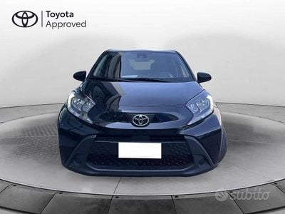 Usata Toyota Aygo X Active 72 CV (52 kW) 2022 Black met SUV