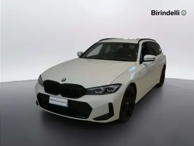 Usata BMW 320 M Sport 190 CV (139 kW) 2023 Alpin white pastello Station wagon