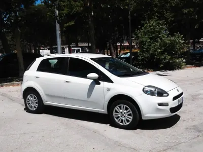 Usata Fiat Punto Evo 69 CV (50 kW) 2012 Bianco Utilitaria