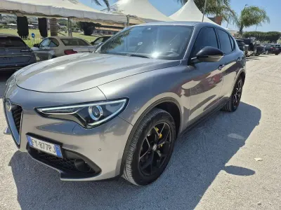 Usata Alfa Romeo Stelvio Super 209 CV (153 kW) 2019 Grigio SUV