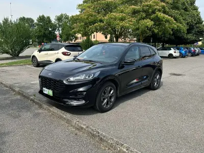 Usata Ford Kuga ST-Line 150 CV (110 kW) 2021 Nero SUV