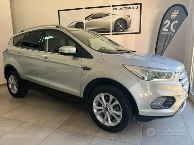Usata Ford Kuga Titanium 120 CV (88 kW) 2017 Grigio SUV