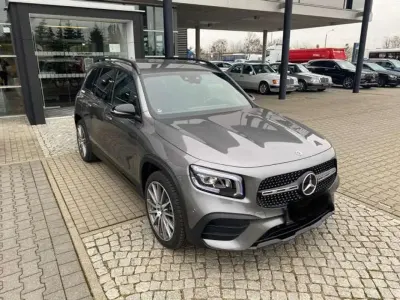 Usado Mercedes GLB250 Premium 224 CV (164 kW) 2022 Gris SUV