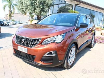 Usata Peugeot 3008 Allure 131 CV (96 kW) 2019 Arancione SUV