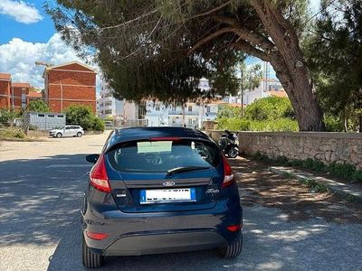 Occasion Ford Fiesta 101 ch (74 kW) 2010 Bleue Citadine