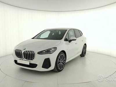 Begagnad BMW 218 Performance 150 HK (110 kW) 2025 Vit Kombi