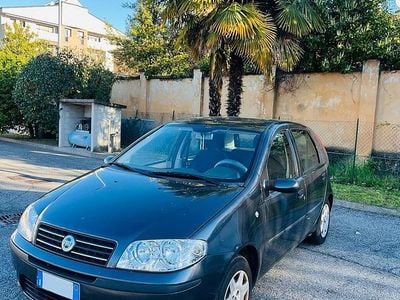 Usata Fiat Punto Dynamic 60 CV (44 kW) 2003 Grigio Utilitaria