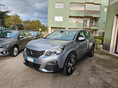 Usata Peugeot 3008 Allure 130 CV (95 kW) 2020 Grigio SUV