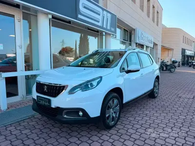Usata Peugeot 2008 Active 83 CV (61 kW) 2018 Bianco SUV