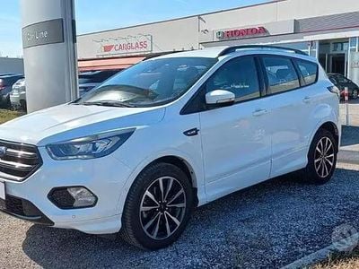 Usata Ford Kuga ST-Line 120 CV (88 kW) 2018 Bianco SUV