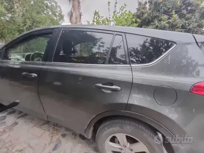 Usata Toyota RAV4 128 CV (94 kW) 2013 SUV