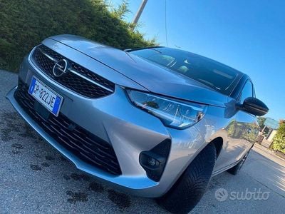 Usata Opel Corsa GS Line 138 CV (101 kW) 2023 Grigio Utilitaria