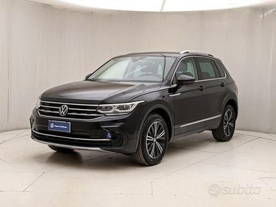 Begagnad VW Tiguan Elegance 150 HK (110 kW) 2023 Svart SUV
