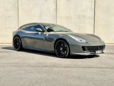 Usata Ferrari GTC4Lusso 610 CV (448 kW) 2018 Grigio Station wagon