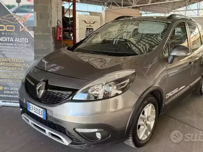 Usata Renault Scénic III XMOD 110 CV (80 kW) 2014 Grigio Monovolume
