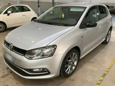 Usata VW Polo 75 CV (55 kW) 2015 Grigio Berlina