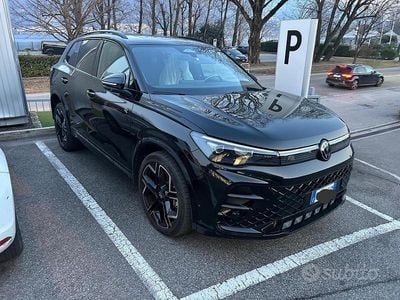 Usata VW Tiguan R-line Plus 265 CV (194 kW) 2025 Nero SUV
