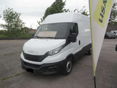 Occasion Iveco Daily 116 ch (85 kW) 2020 Blanc Van
