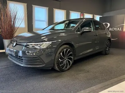 Usata VW Golf VIII 110 CV (80 kW) 2024 Grigio Berlina