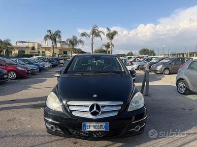 Usata Mercedes B200 140 CV (102 kW) 2010 Nero Monovolume