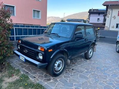 Usata Lada niva 2019 Verde SUV
