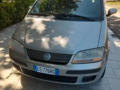 Usata Fiat Idea Dynamic 95 CV (69 kW) 2004 Grigio Monovolume