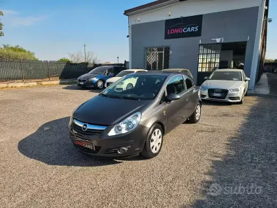 Usata Opel Corsa Edition 86 CV (63 kW) 2010 Grigio Utilitaria