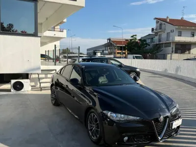Usata Alfa Romeo Giulia Business 136 CV (100 kW) 2018 Nero Berlina