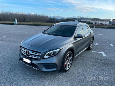 Usata Mercedes GLA200 AMG 136 CV (100 kW) 2018 Grigio SUV