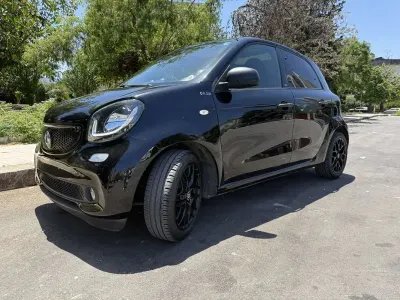 Usata Smart ForFour Passion 75 CV (55 kW) 2017 Nero Utilitaria