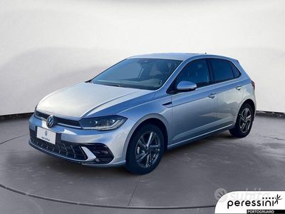Usata VW Polo R-line 95 CV (69 kW) 2022 Grigio Utilitaria