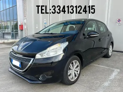 Usata Peugeot 208 68 CV (50 kW) 2012 Nero Utilitaria