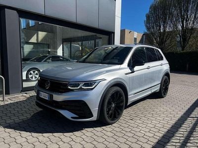 Usata VW Tiguan R-line 200 CV (147 kW) 2022 Argento SUV