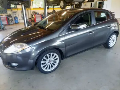 Usata Fiat Bravo Emotion 120 CV (88 kW) 2010 Grigio Utilitaria
