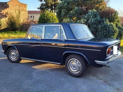 Begagnad Lancia Fulvia 86 HK (63 kW) 1972 Blå Sedan