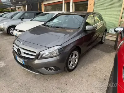 Usata Mercedes A180 Premium 109 CV (80 kW) 2014 Grigio Berlina