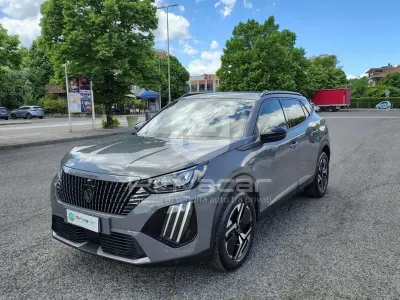Usata Peugeot 2008 Allure 102 CV (75 kW) 2024 Grigio SUV