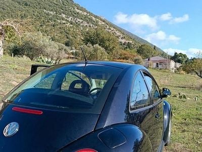 Usata VW New Beetle 90 CV (66 kW) 2000 Nero Utilitaria
